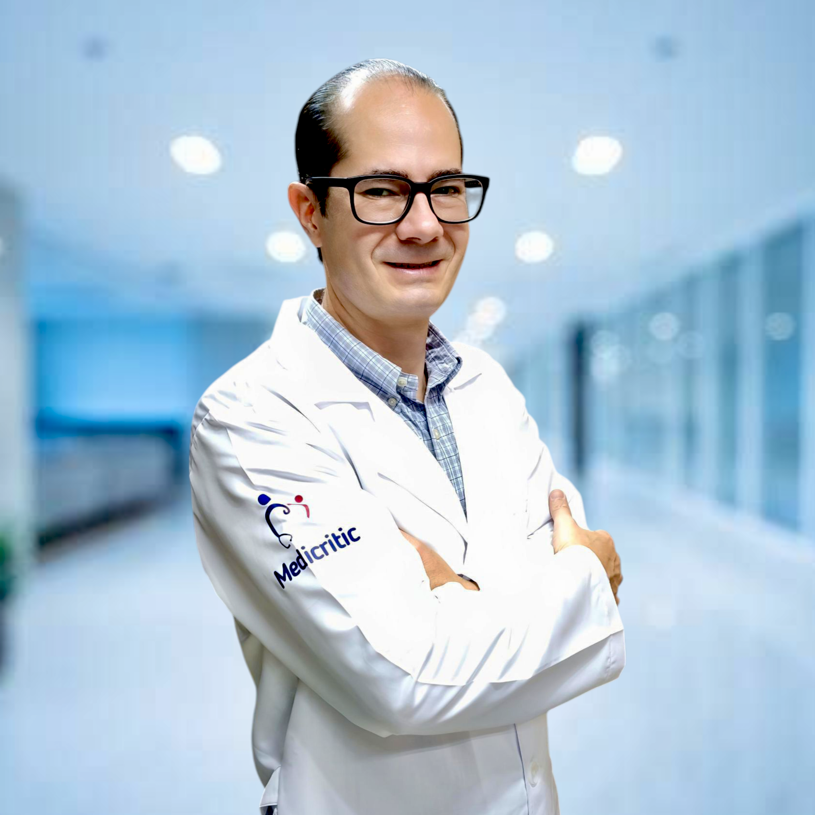 Dr. Cesar David Amezcua Vergara